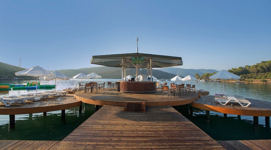 Crystal Green Bay Resort&Spa