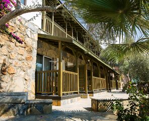 Crystal Green Bay Resort&Spa