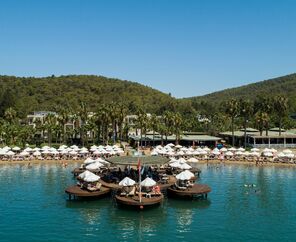 Crystal Green Bay Resort&Spa