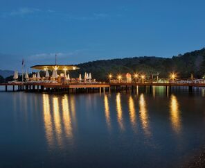 Crystal Green Bay Resort&Spa