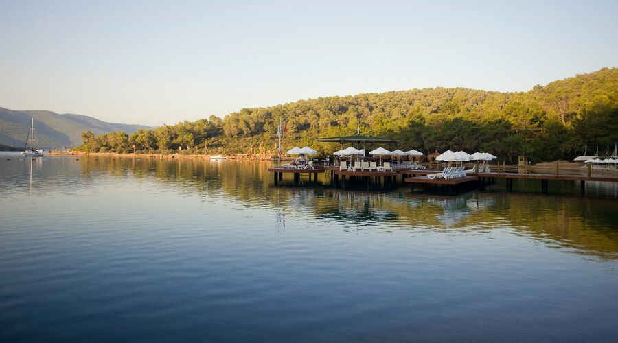 Crystal Green Bay Resort&Spa