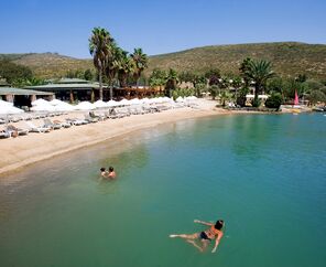 Crystal Green Bay Resort&Spa