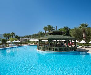 Crystal Green Bay Resort&Spa