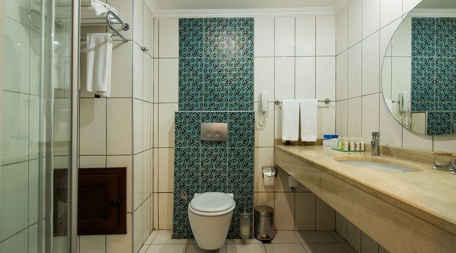 Crystal Green Bay Resort&Spa