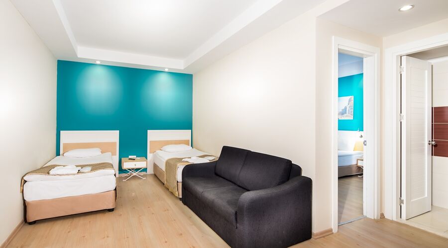 Crystal Green Bay Resort&Spa