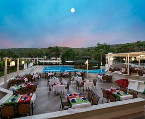 Crystal Green Bay Resort&Spa