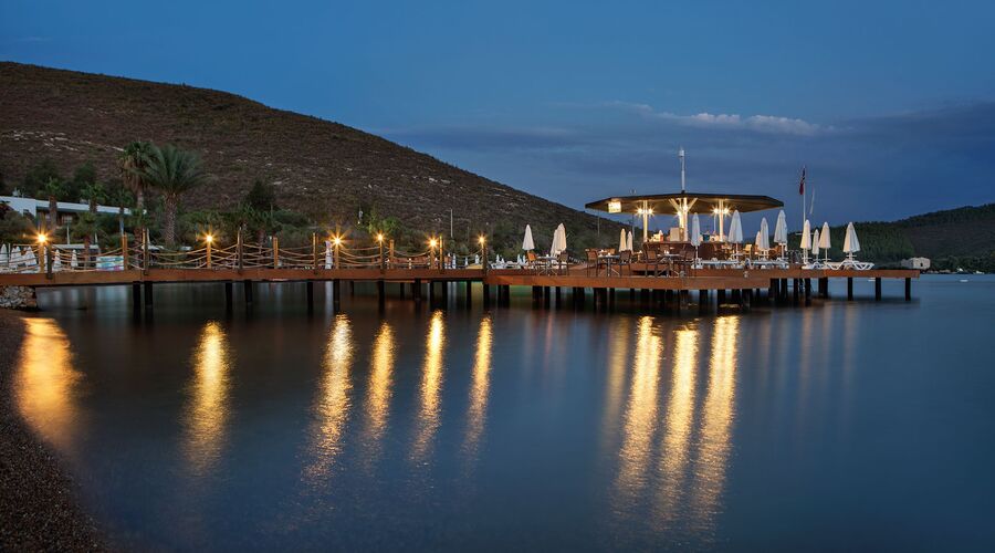 Crystal Green Bay Resort&Spa