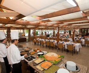 Crystal Green Bay Resort&Spa