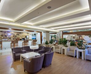 Crystal Green Bay Resort&Spa