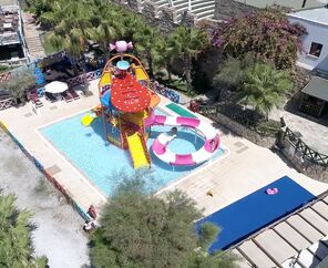 Crystal Green Bay Resort&Spa