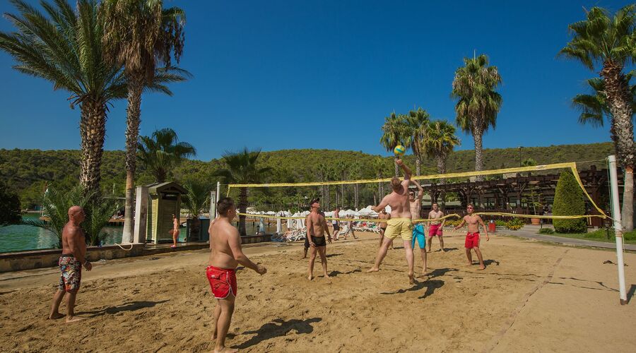 Crystal Green Bay Resort&Spa