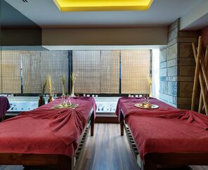 Crystal Green Bay Resort&Spa