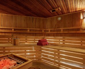 Crystal Green Bay Resort&Spa