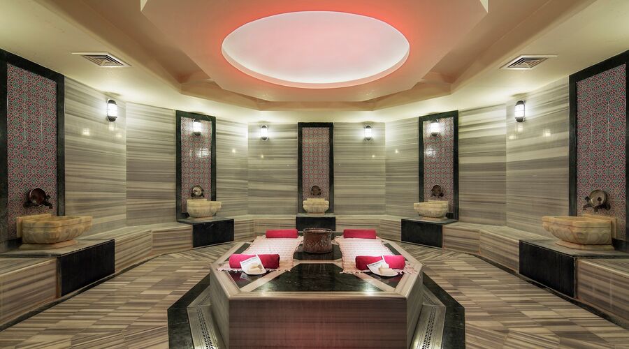 Crystal Green Bay Resort&Spa