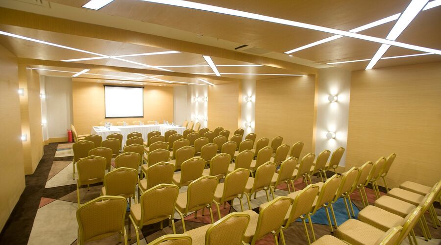 Crystal Green Bay Resort&Spa