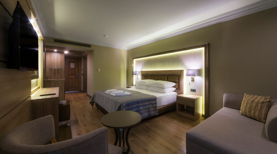 Samara Hotel   5*