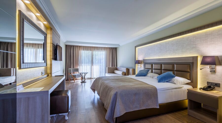 Samara Hotel   5*