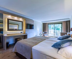 Samara Hotel   5*