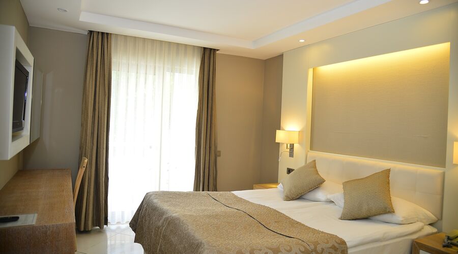 Samara Hotel   5*