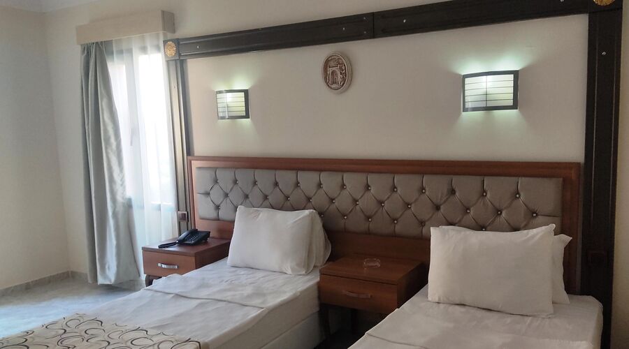 Phoenix Sun Hotel 4*