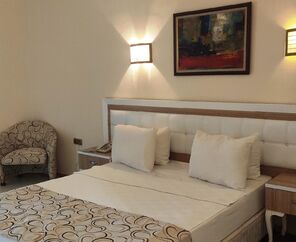 Phoenix Sun Hotel 4*