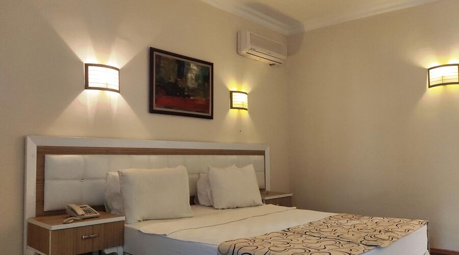 Phoenix Sun Hotel 4*