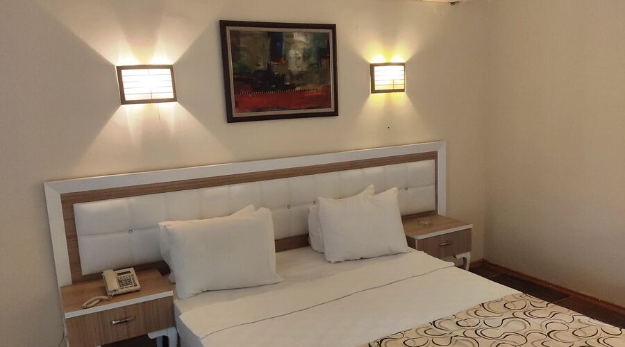 Phoenix Sun Hotel 4*