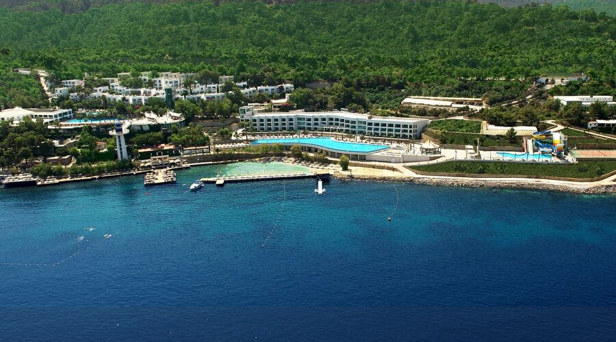 Blue Dreams Resort  5*