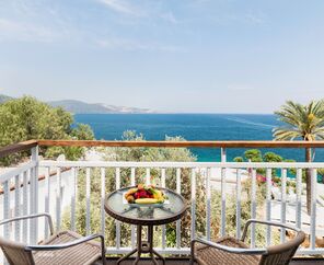 Blue Dreams Resort  5*