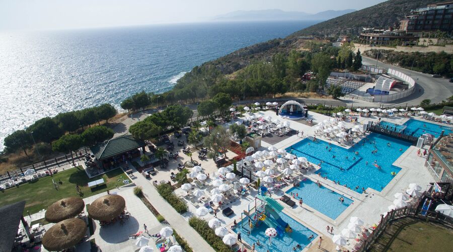 Ramada Resort By Wyndham Kuşadası & Golf  5*