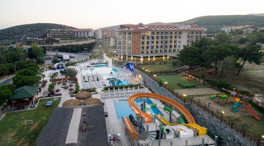 Ramada Resort By Wyndham Kuşadası & Golf  5*