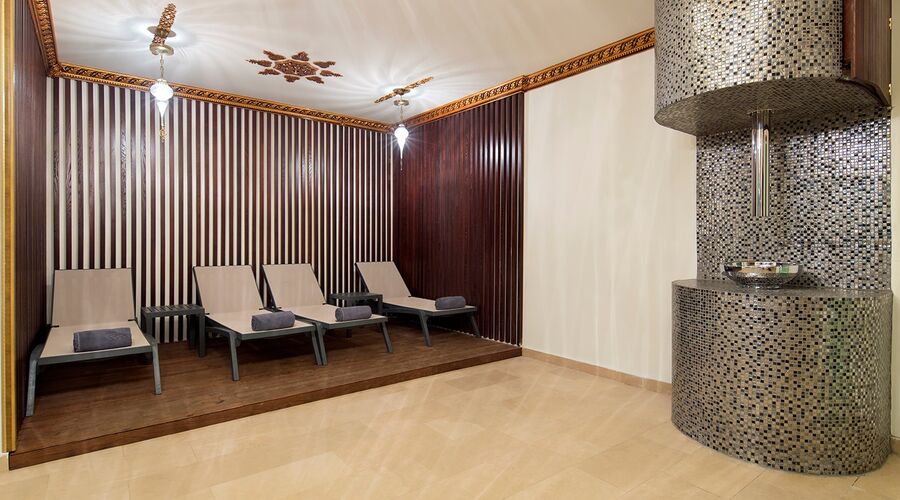 Ramada Resort By Wyndham Kuşadası & Golf  5*