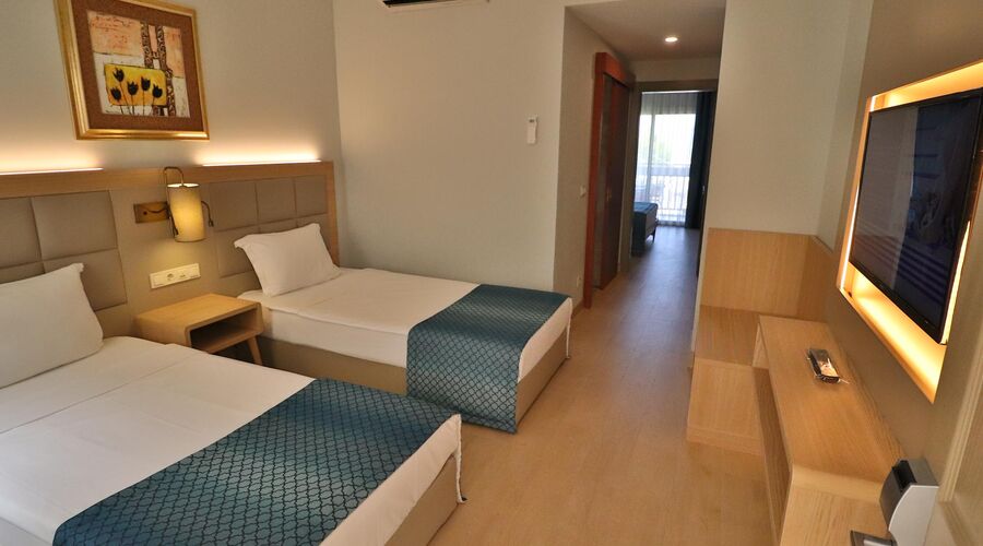 Aqua Fantasy Aquapark Hotel Spa  5*