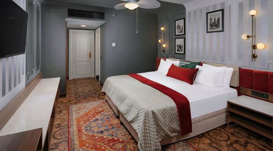 Kremlin Palace Hotel 5*
