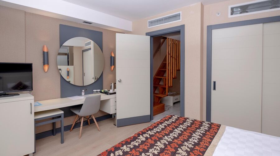 Long Beach Resort Hotel & Spa Deluxe  5*