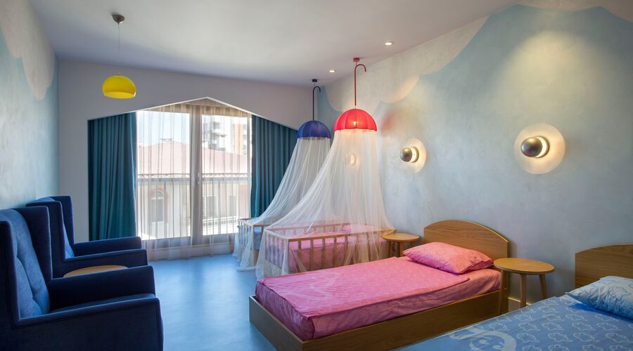 Acanthus & Cennet Barut Collection