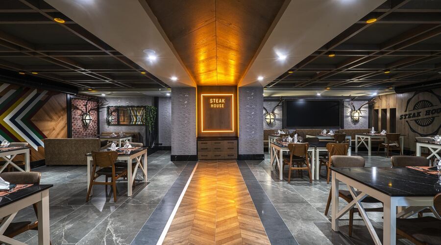 Diamond De Luxe Hotel