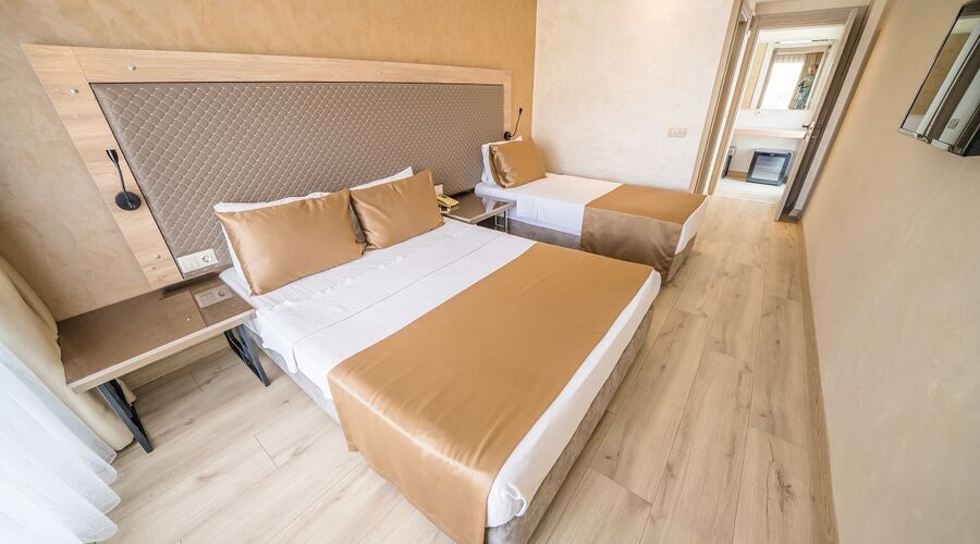 Point Beach Hotel 4*