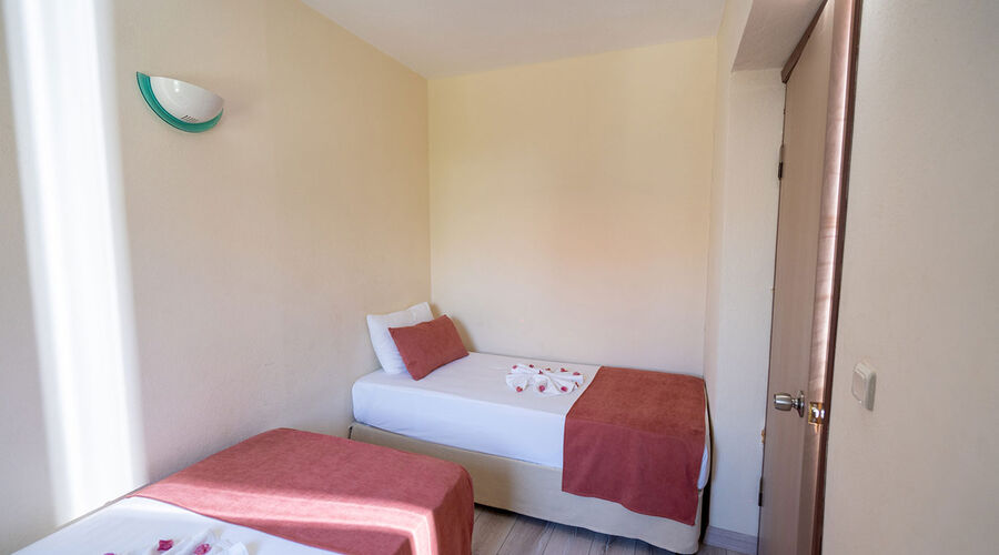Begonville Hotel 3*