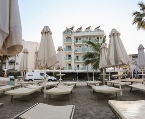 B&B Yüzbaşı Beach Hotel 3*