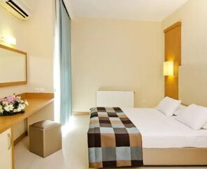 City's Hill Hotel  4*