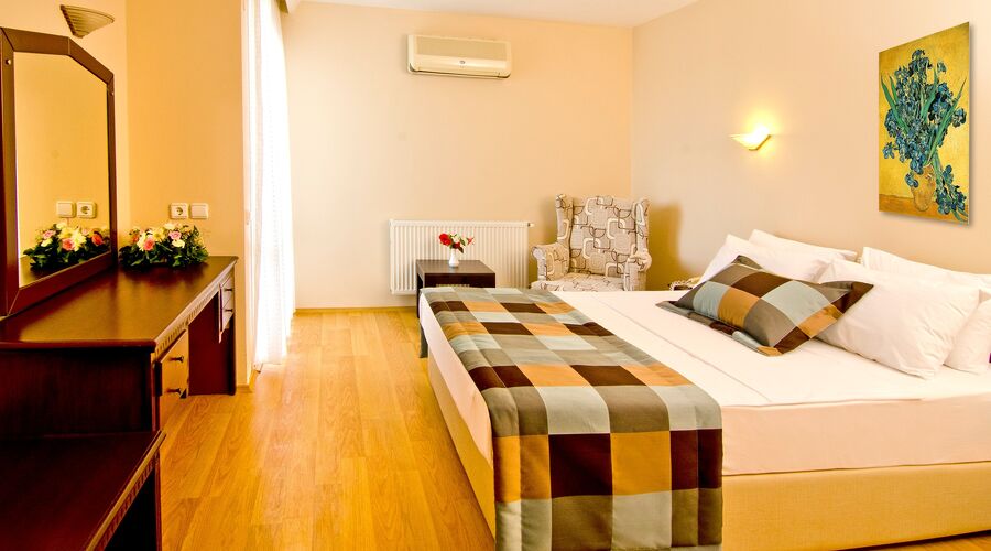 City's Hill Hotel  4*