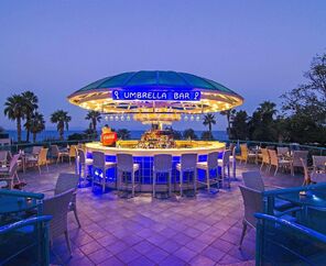 Grand Blue Sky Hotel