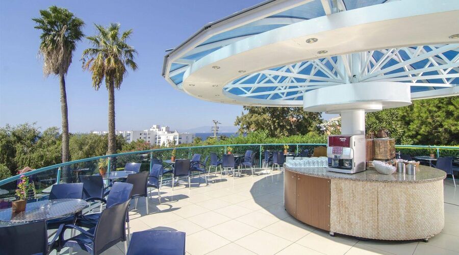 Grand Blue Sky Hotel