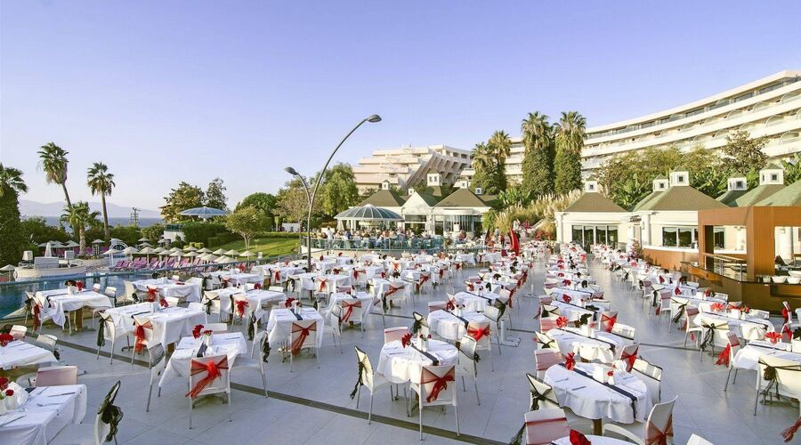 Grand Blue Sky Hotel