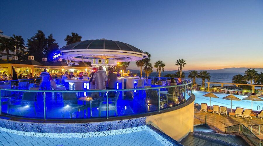 Grand Blue Sky Hotel