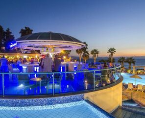 Grand Blue Sky Hotel