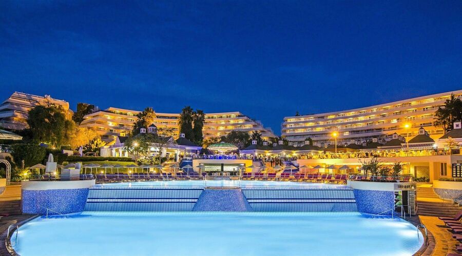 Grand Blue Sky Hotel