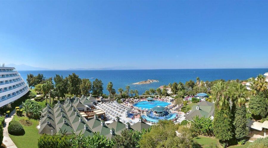 Grand Blue Sky Hotel