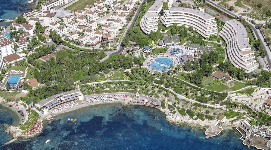 Grand Blue Sky Hotel